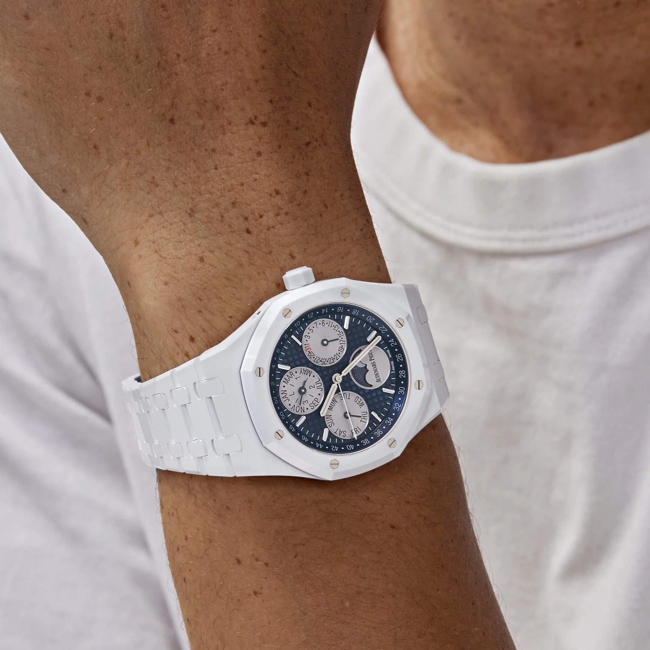 Audemars Piguet Royal Oak Perpetual Calendar 26579CB.OO.1225CB.01 White Ceramic Blue Dial (2021)