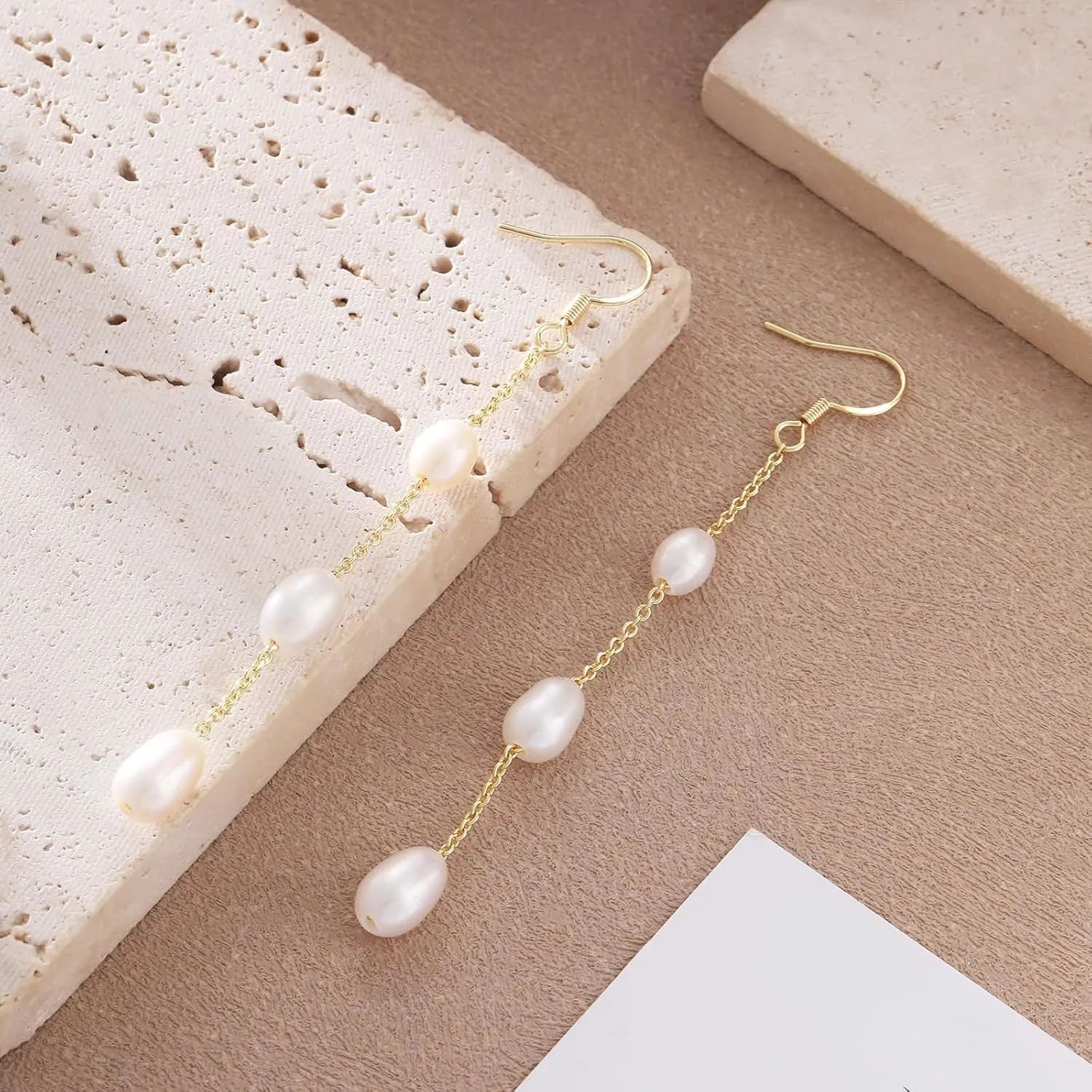 Pearl Earrings for Woman Gold Dangle Aesthetic Dainty Pearl Drop Earrings for Woman Gift and Wedding